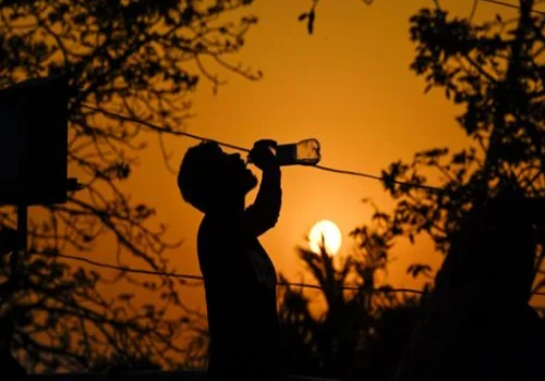 Severe Summer Grasps India: Nagpur Sizzles at 44.7°C, Delhi Warmer than Normal, Heatwave Increases in Rajasthan